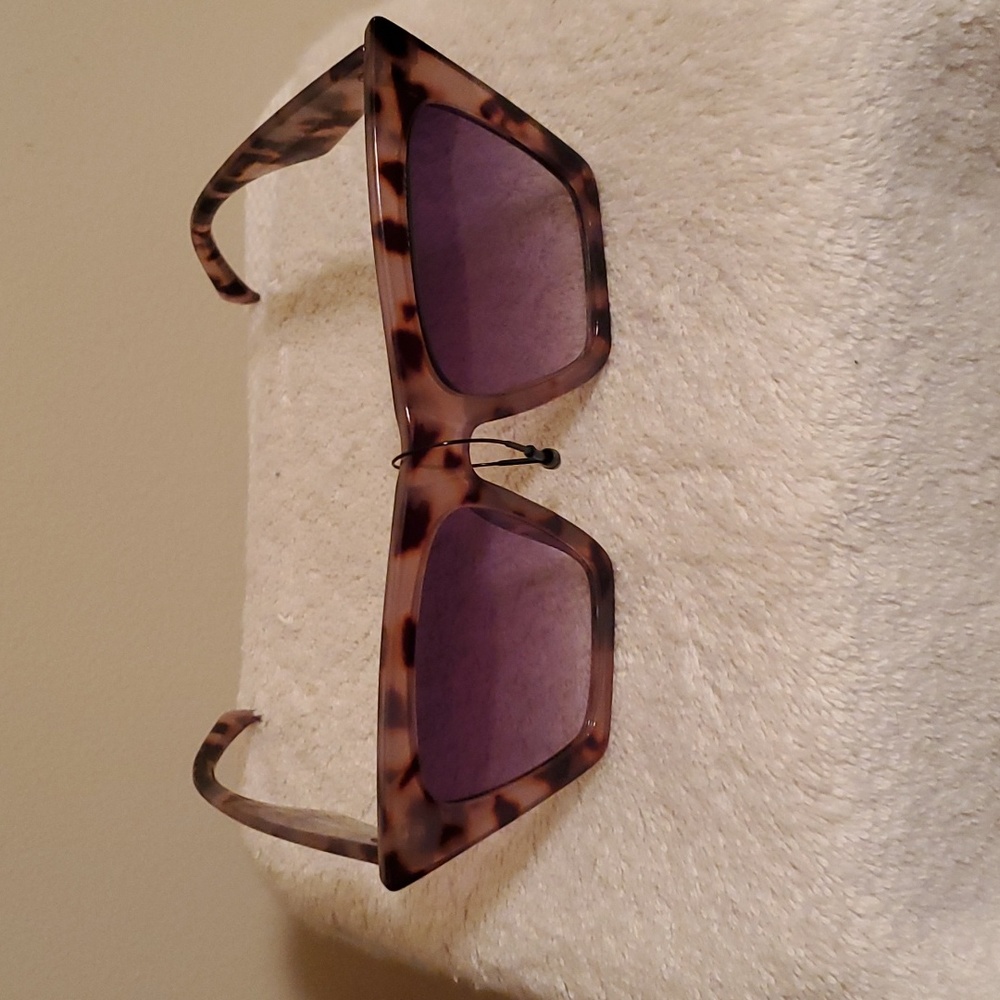 Foster Grant Ladies Statement Sunnies